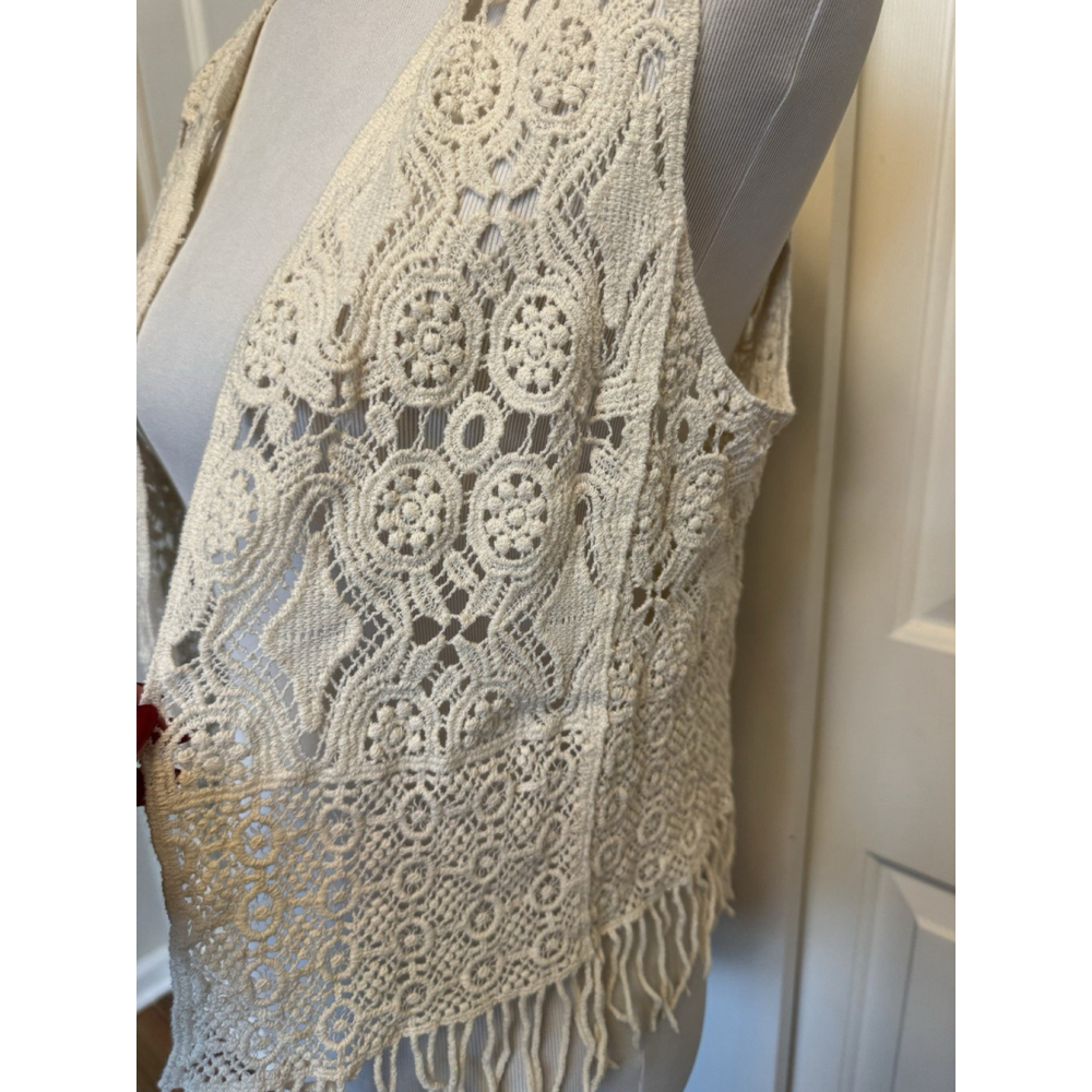 BCBG Crochet Lace Fringe Vest Boho Festival Prairie Western Cottagecore Size S-M - Picture 5 of 9